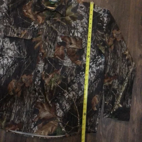 Cabela's Brown and Green Casual Button Down Shirt - Picture 7 of 8